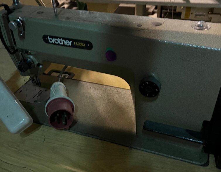 - INDUSTRIAL SEWING MACHINES